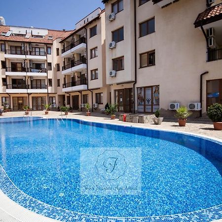 Bliznatsi Four Seasons Apartment - Oasis Beach Resort מראה חיצוני תמונה