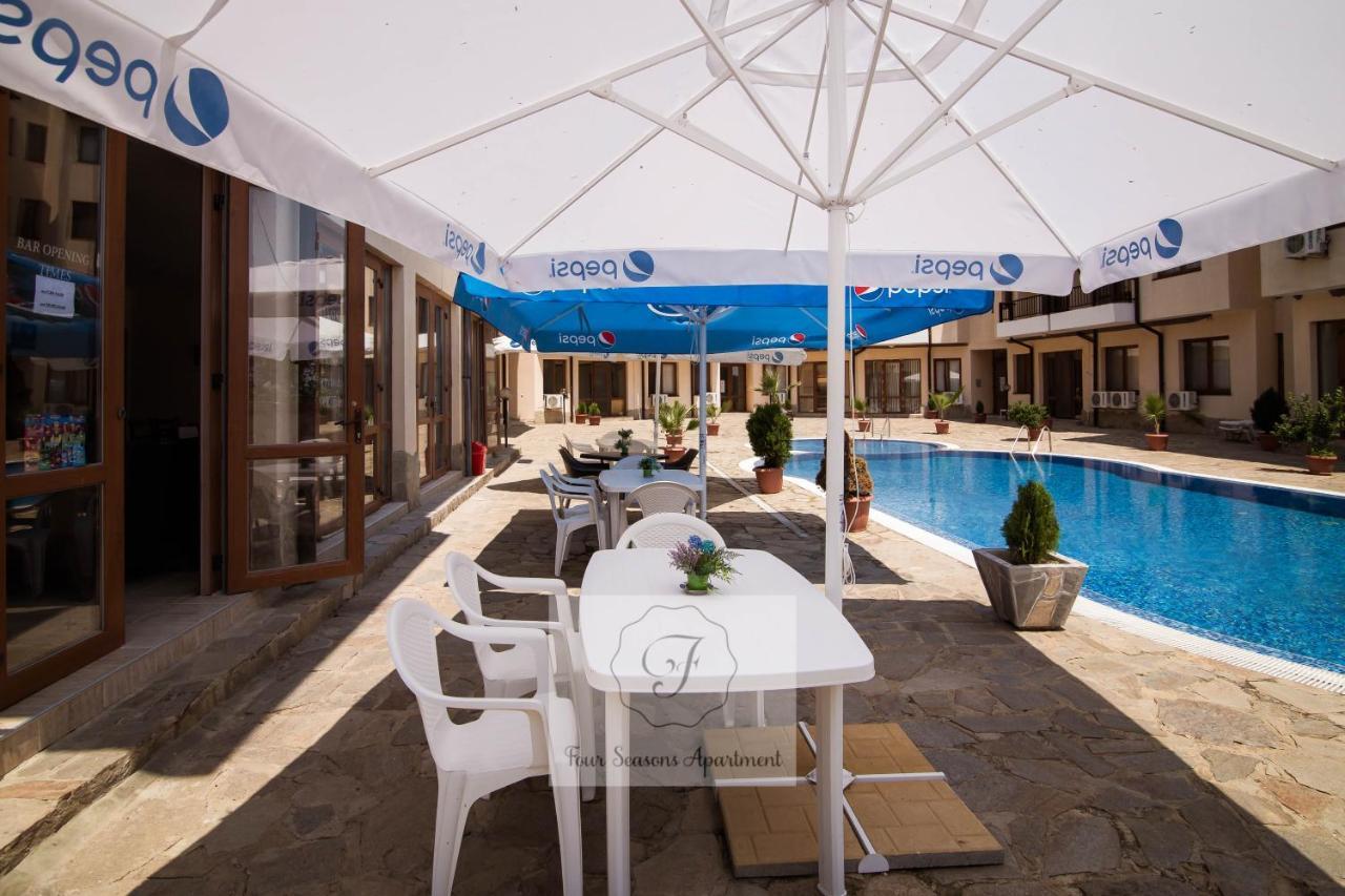 Bliznatsi Four Seasons Apartment - Oasis Beach Resort מראה חיצוני תמונה